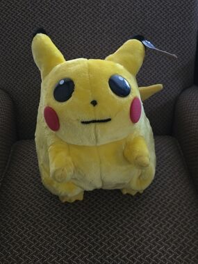 Nintendo Yellow Pikachu Tag Plush